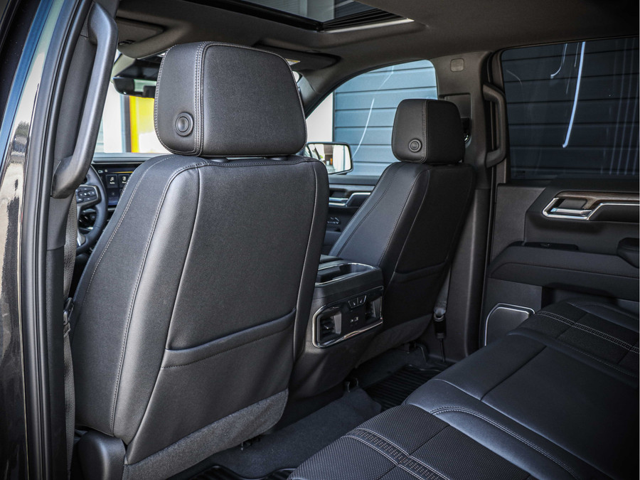 Chevrolet Silverado 1500 High Country | Black Ops Dark Ash M | Nieuw geleverd