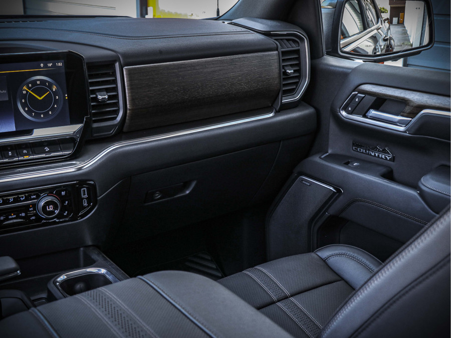 Chevrolet Silverado 1500 High Country | Black Ops Dark Ash M | Nieuw geleverd