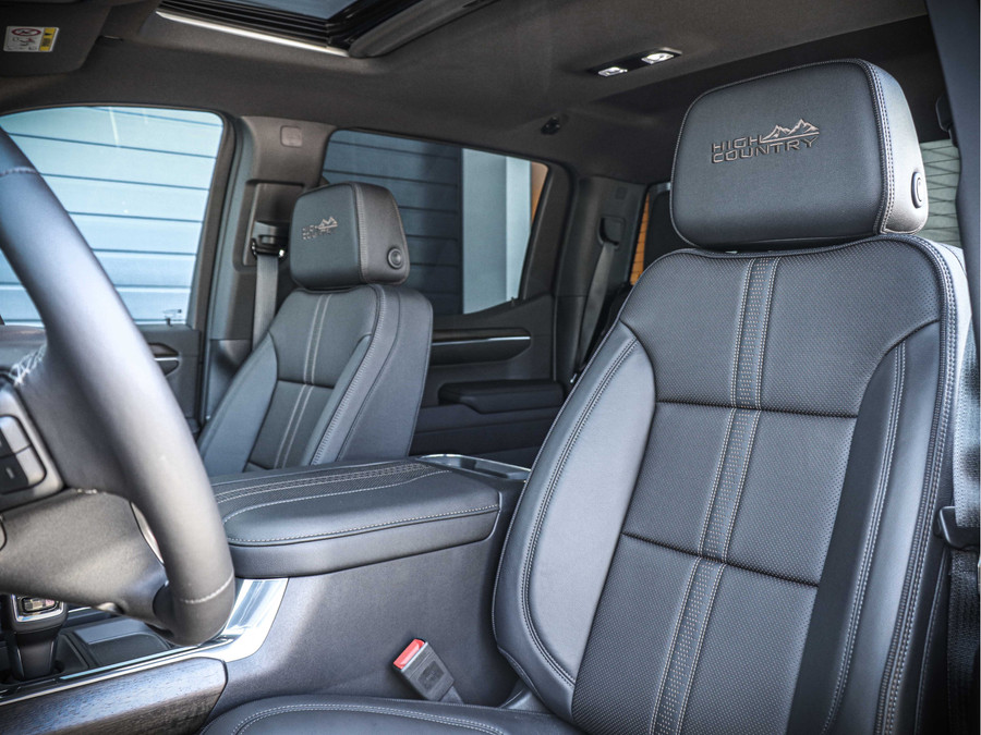 Chevrolet Silverado 1500 High Country | Black Ops Dark Ash M | Nieuw geleverd