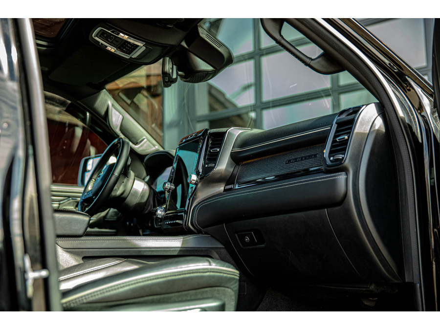 Dodge RAM 1500 5.7 V8 4x4 Crew Cab Limited