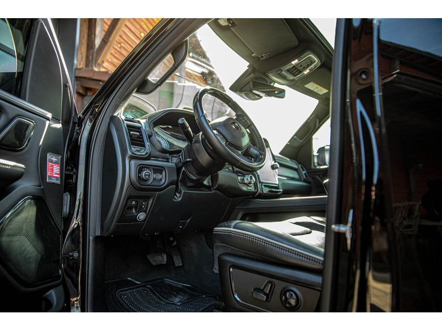 Dodge RAM 1500 5.7 V8 4x4 Crew Cab Limited