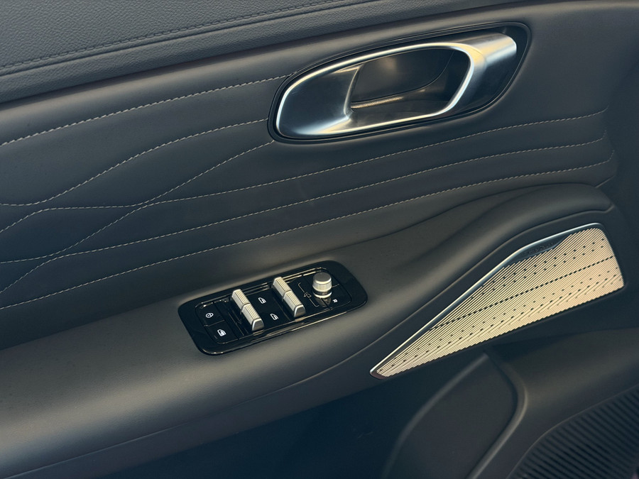 Geely Starray EM-i MAX+ PHEV LONG RANGE NIEUWE AUTO | 29,8 kWh ACCU | 136 KM WLTP | PANORAMADAK | STOELVERWARMING/KOELI