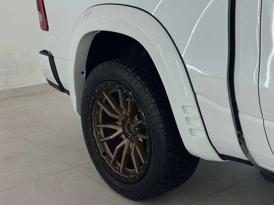 Dodge RAM 1500 5.7 V8 Widebody Full Options incl LPG deksel