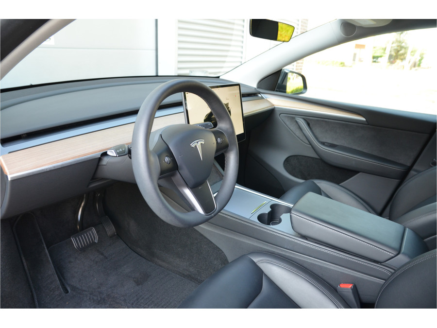 Tesla Model Y RWD 58 kWh