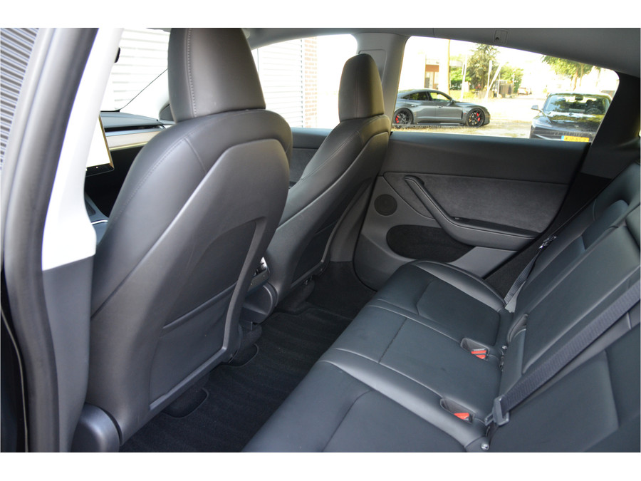 Tesla Model Y RWD 58 kWh