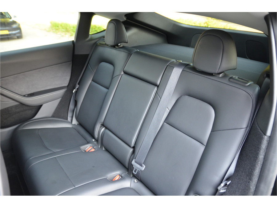 Tesla Model Y RWD 58 kWh