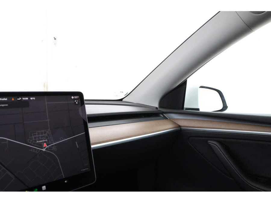 Tesla Model Y Long Range AWD 75 kWh