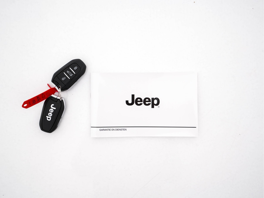 Jeep Avenger Summit 54 kWh [ 3-Fase ] {SOH-95%}