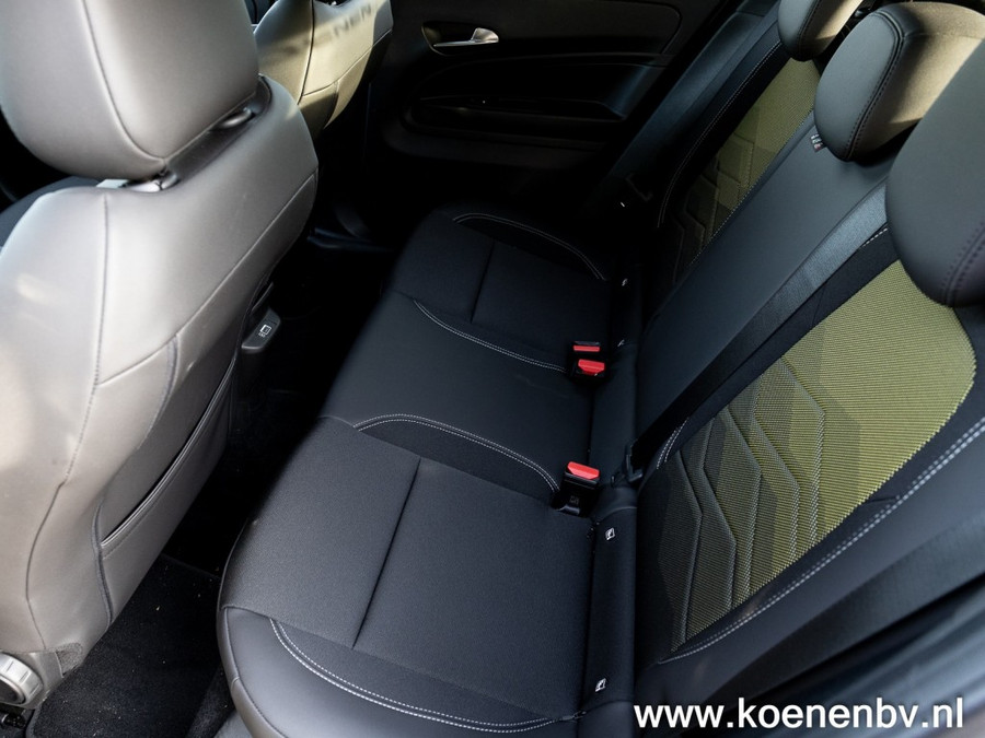 Jeep Avenger 1ST Edition 18 LM / NAVI / CLIMA / ADAPTIVE C.C.