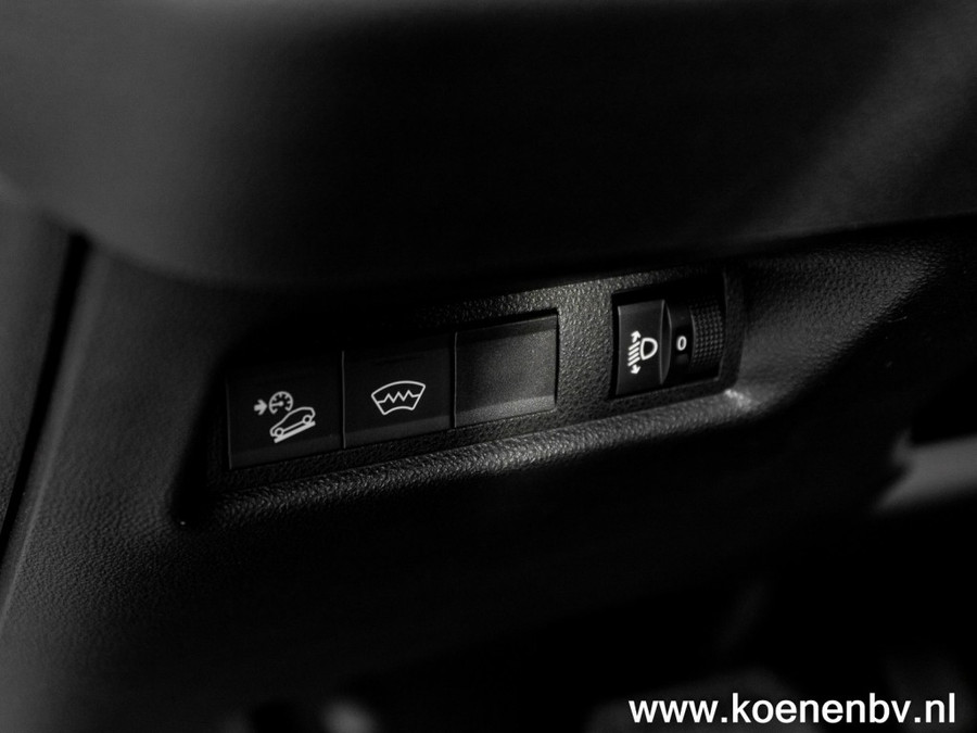 Jeep Avenger 1ST Edition 18 LM / NAVI / CLIMA / ADAPTIVE C.C.