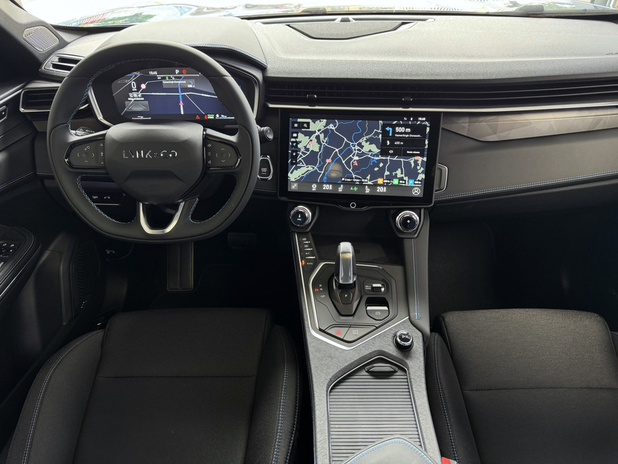 Lynk & Co 01 ✅1.5 261 PK NIEUWE AUTO ✅ 2025 / STOEL VERW. 1.5 261 PK ZWARTE HEMEL 360CAM