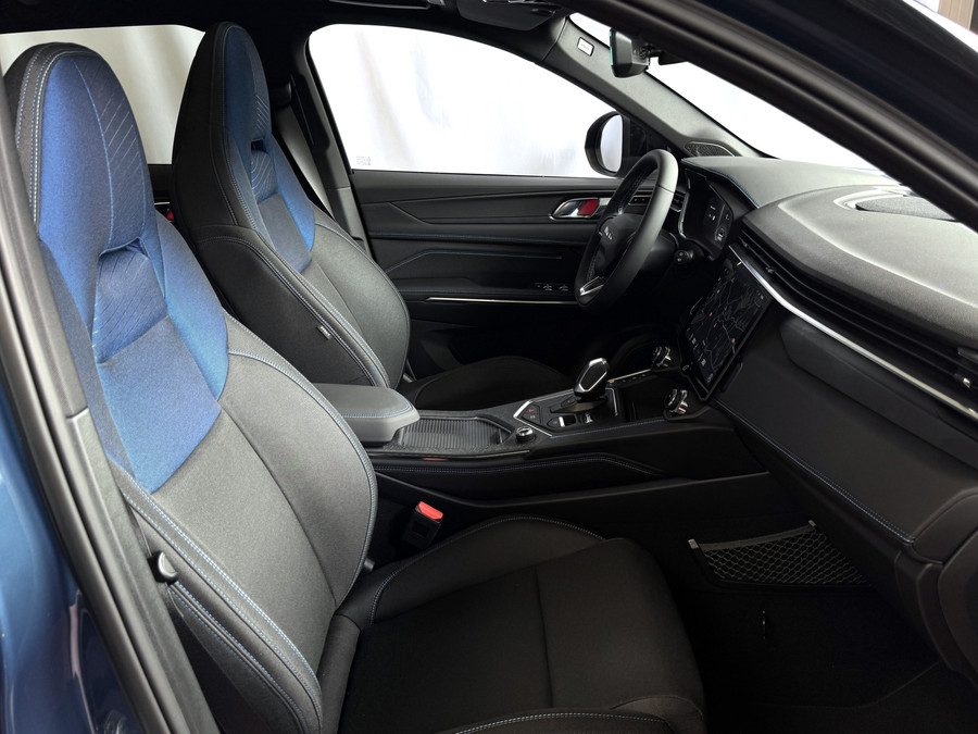 Lynk & Co 01 ✅1.5 261 PK NIEUWE AUTO ✅ 2025 / STOEL VERW. 1.5 261 PK ZWARTE HEMEL 360CAM