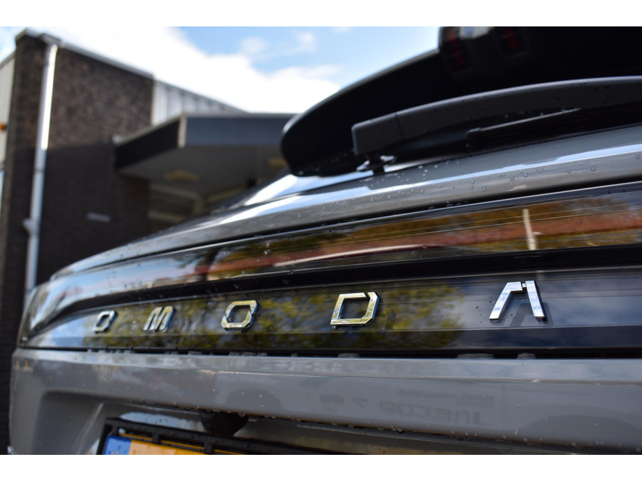 Omoda 9 SHS Premium