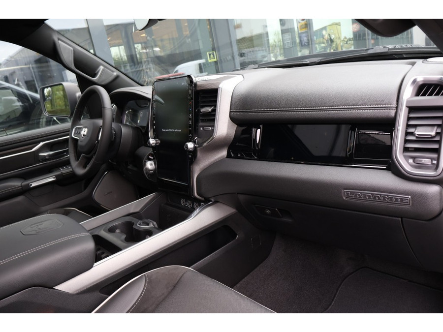 Dodge RAM 1500 3.0 SST LARAMIE SPORT NIGHT / Laadbakdeksel + Trekhaak