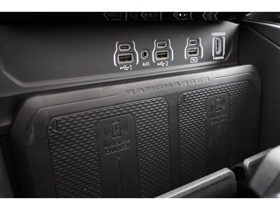 Dodge RAM 1500 3.0 SST LARAMIE SPORT NIGHT / Laadbakdeksel + Trekhaak