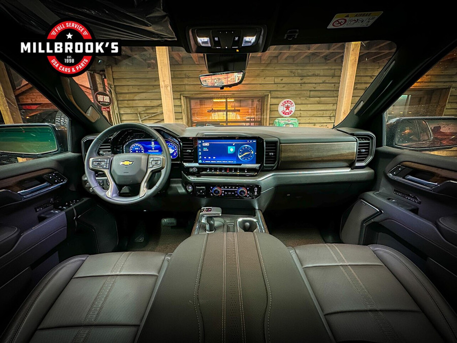 Chevrolet Silverado High Country Black Edition 6.2 V8 420 PK,