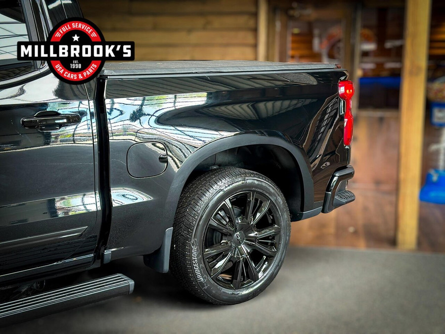 Chevrolet Silverado High Country Black Edition 6.2 V8 420 PK,