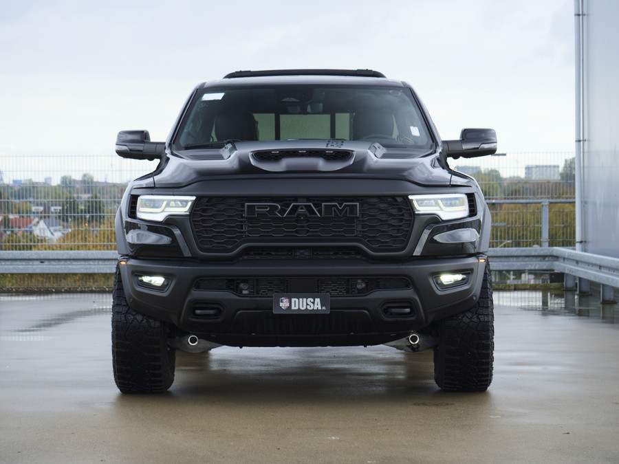 Dodge Ram Pick-Up | RHO | 3.0L Twin-Turbo I6 | 4x4 | Crew Cab | Black Edition