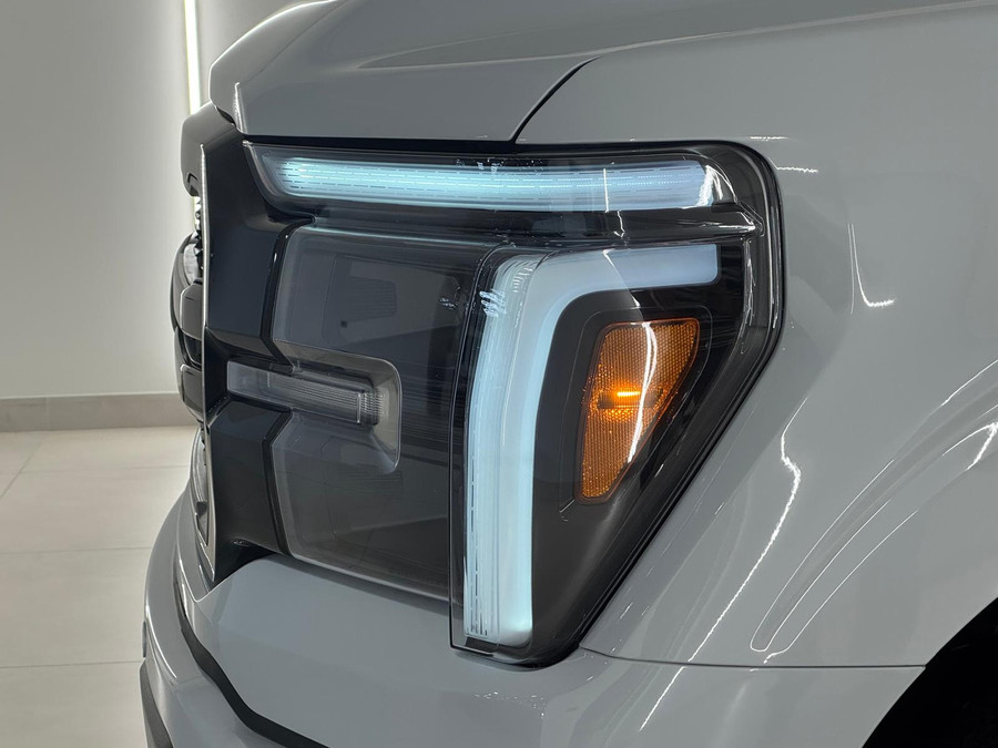 Ford F-150 5.0 V8 Lariat black FX4 / B&O / Pano / HUD
