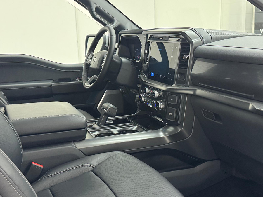 Ford F-150 5.0 V8 Lariat black FX4 / B&O / Pano / HUD