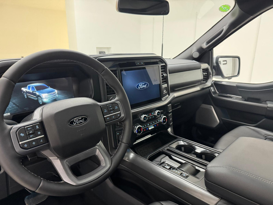 Ford F-150 5.0 V8 Lariat black FX4 / B&O / Pano / HUD