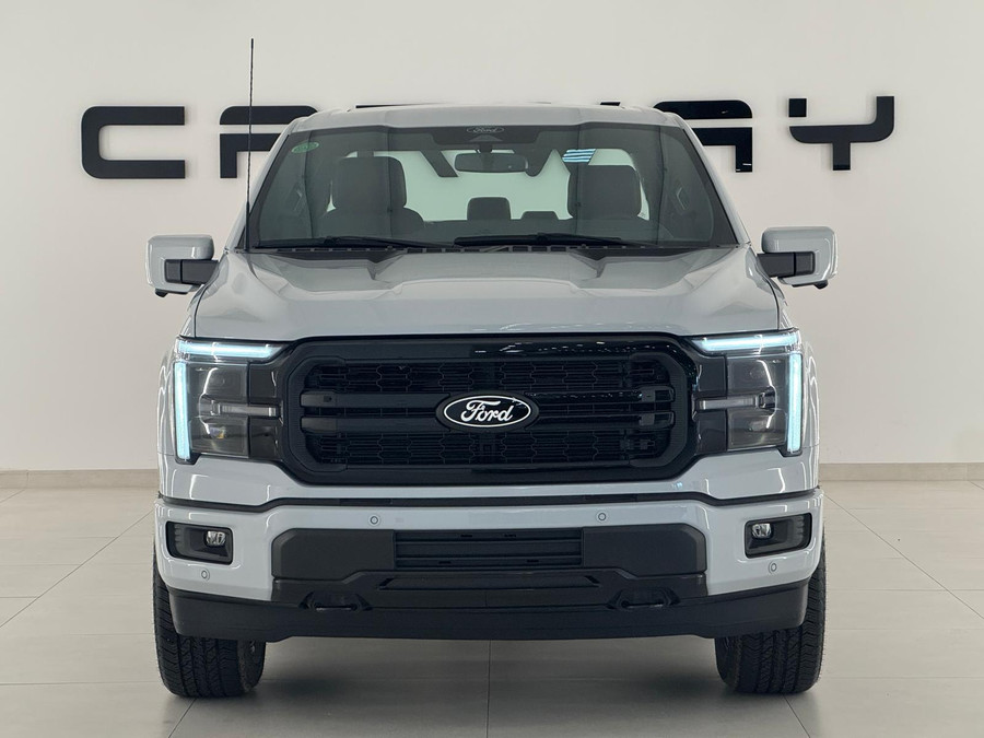 Ford F-150 5.0 V8 Lariat black FX4 / B&O / Pano / HUD