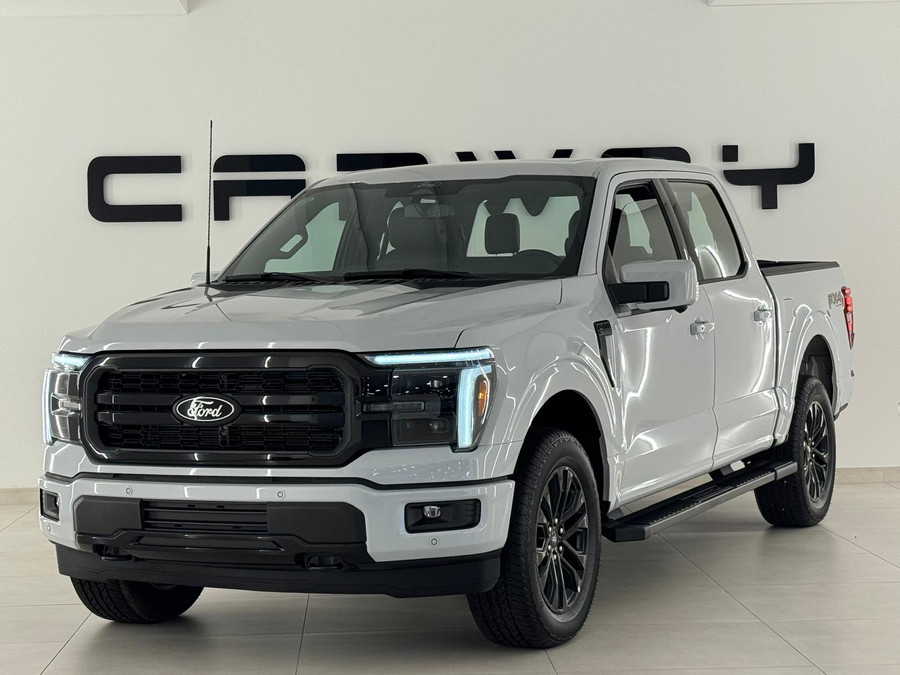 Ford F-150 5.0 V8 Lariat black FX4 / B&O / Pano / HUD