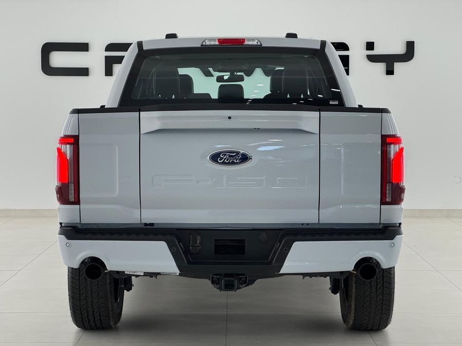 Ford F-150 5.0 V8 Lariat black FX4 / B&O / Pano / HUD