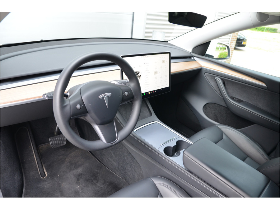 Tesla Model Y RWD 58 kWh