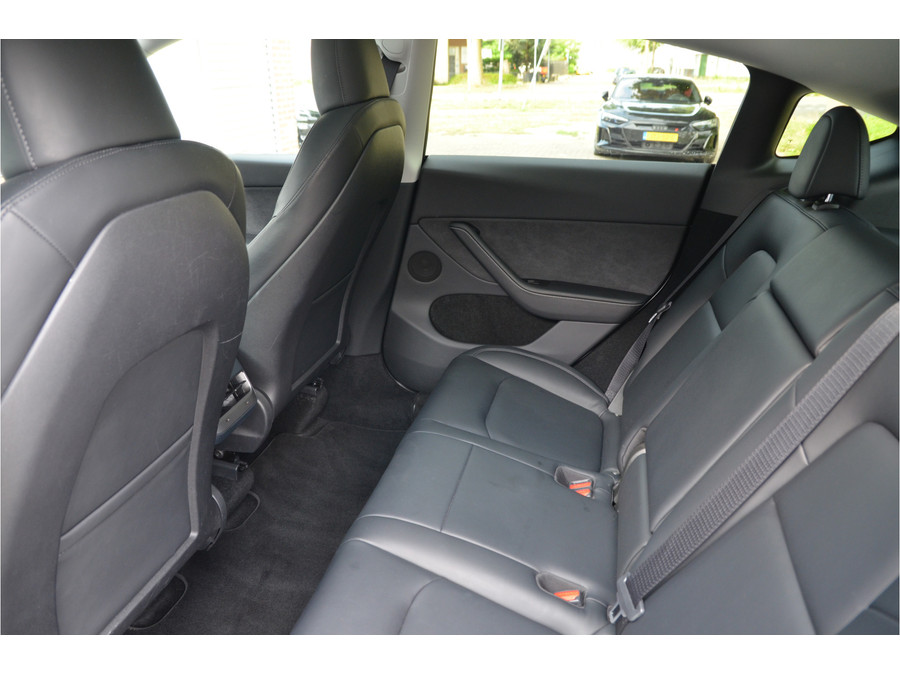 Tesla Model Y RWD 58 kWh