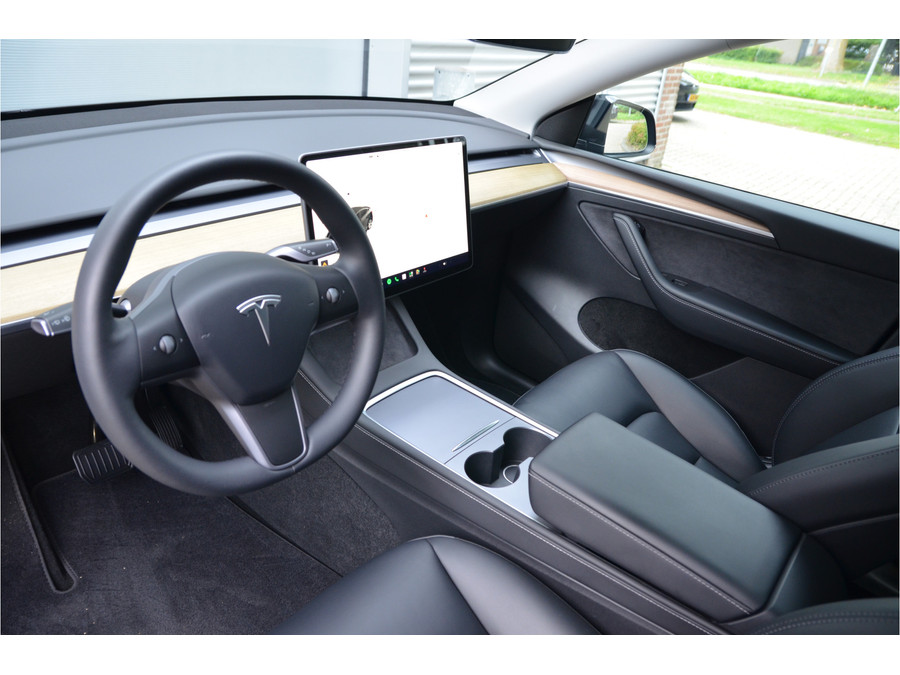Tesla Model Y RWD 58 kWh