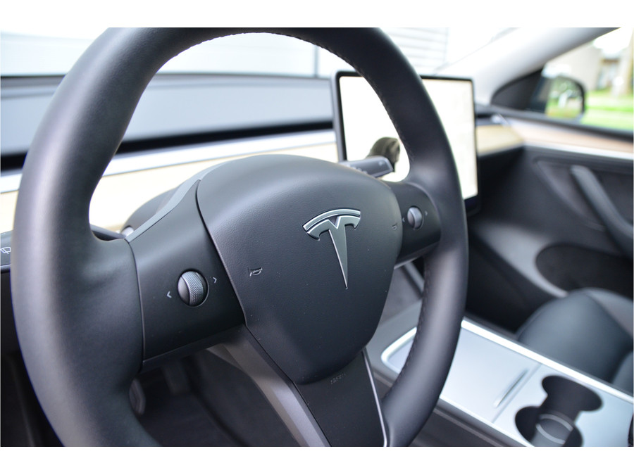 Tesla Model Y RWD 58 kWh