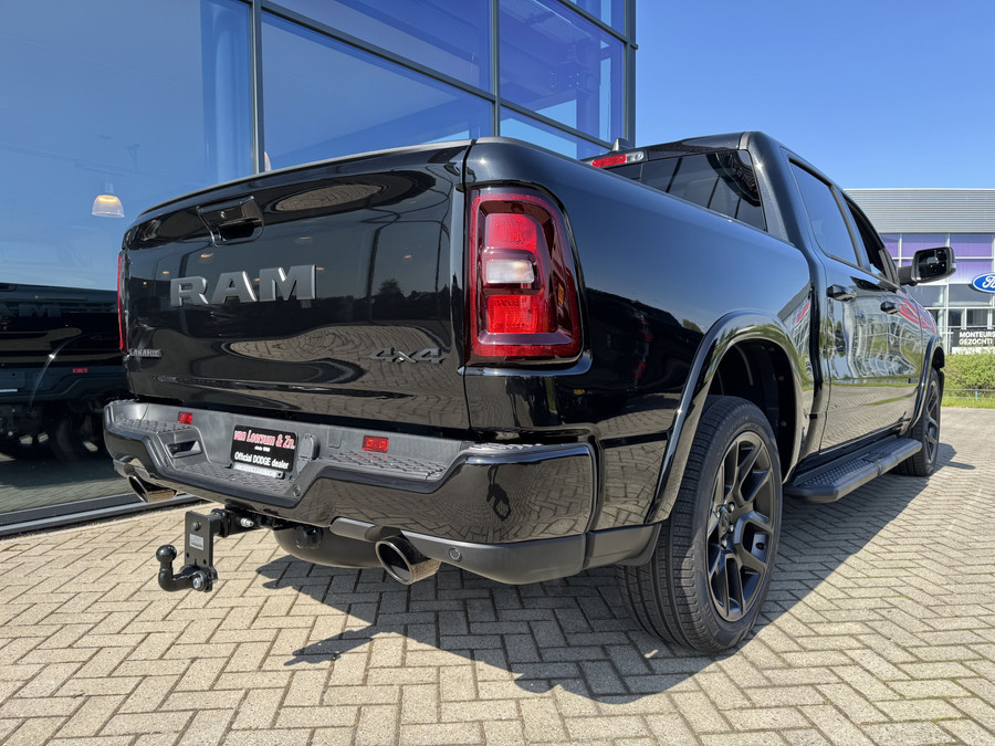 Dodge Ram 1500 Laramie Night Hurricane