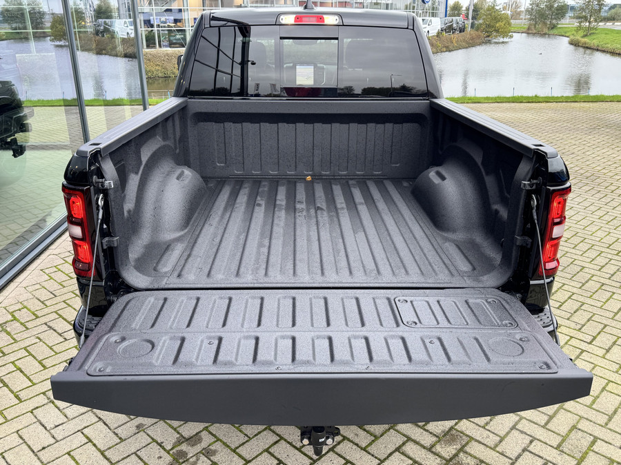 Dodge Ram 1500 Laramie Night Hurricane
