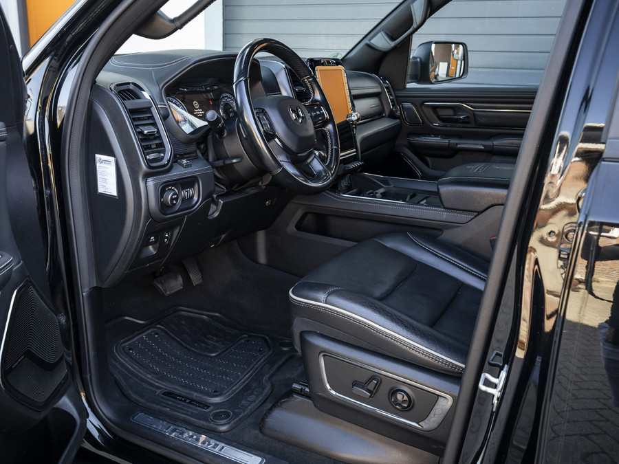 Dodge RAM 1500 Limited Night Edition | Stoelmassage | Dubbele LPG Installatie