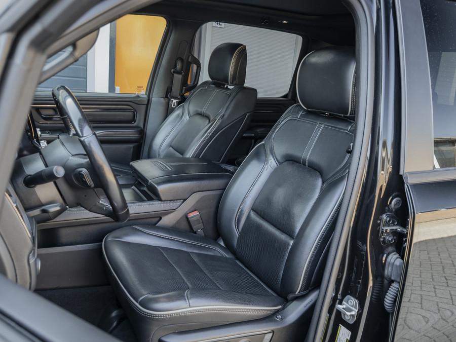 Dodge RAM 1500 Limited Night Edition | Stoelmassage | Dubbele LPG Installatie