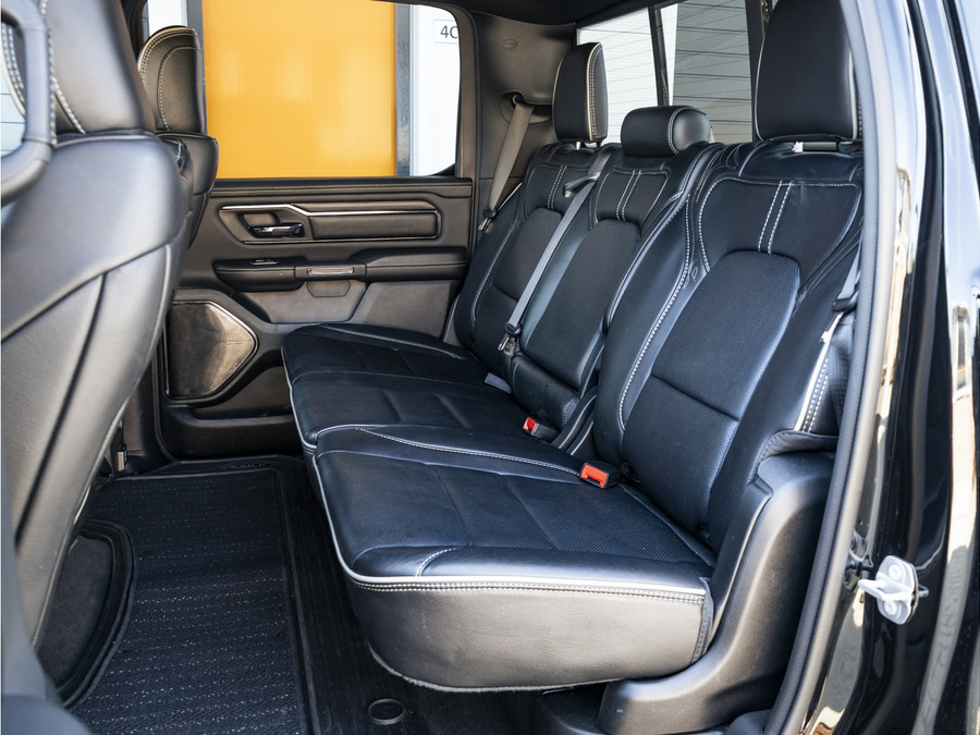 Dodge RAM 1500 Limited Night Edition | Stoelmassage | Dubbele LPG Installatie