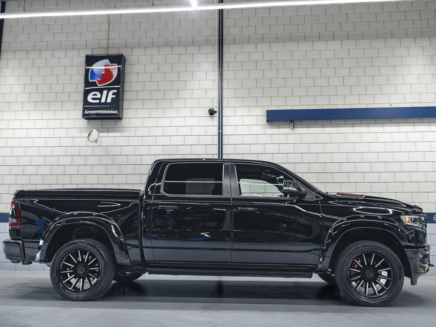 Dodge RAM 1500 Limited Night Edition | Stoelmassage | Dubbele LPG Installatie
