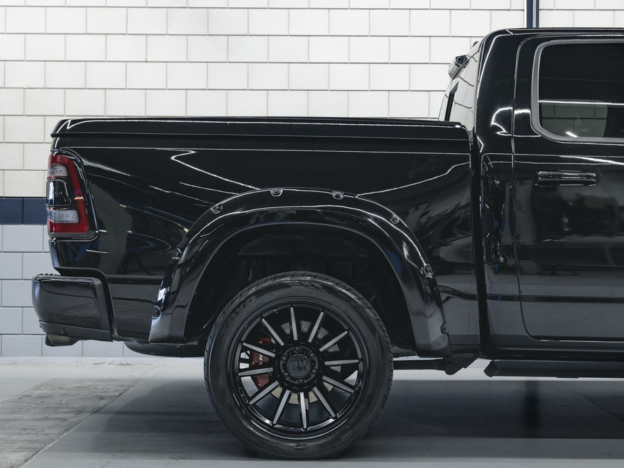 Dodge RAM 1500 Limited Night Edition | Stoelmassage | Dubbele LPG Installatie