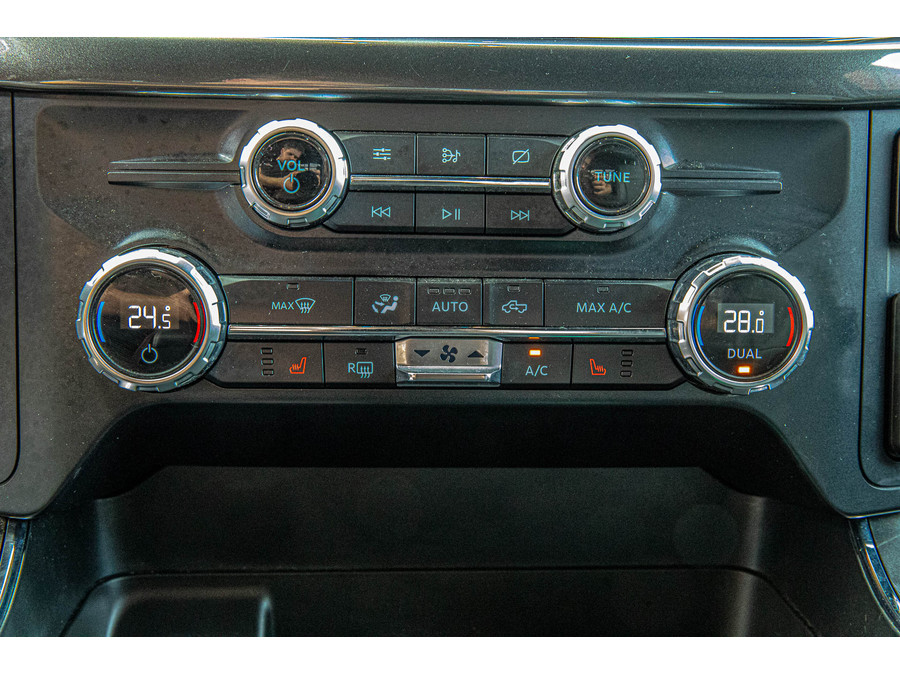 Ford F-150 XLT 5.0 v8