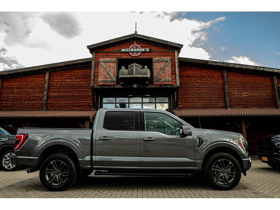 Ford F-150 XLT 5.0 v8