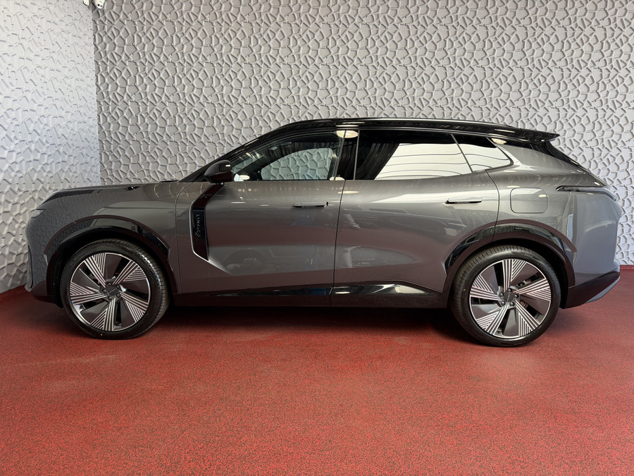 Lynk & Co 08 & Co 08 MORE 2026 PHEV 200KM ELEK. PANO MATRIX LED HARMAN KARDON 360°CAM |