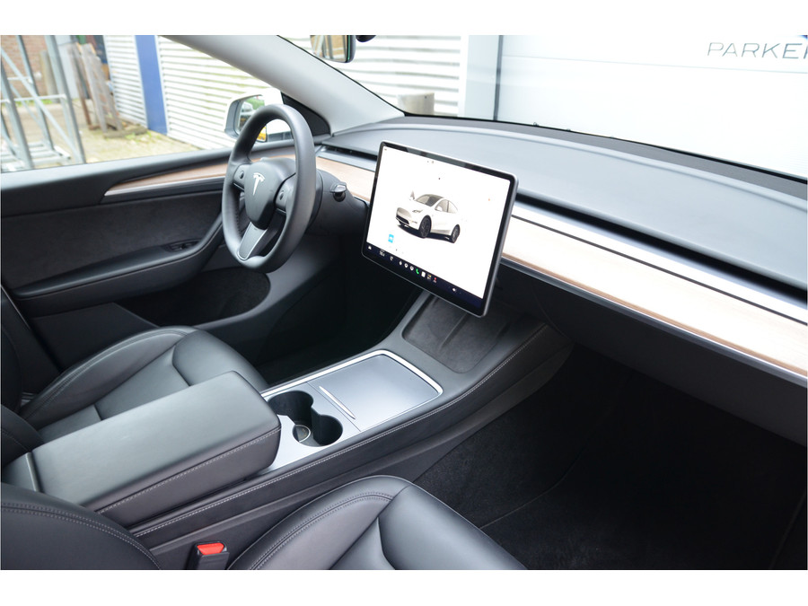 Tesla Model Y RWD 58 kWh