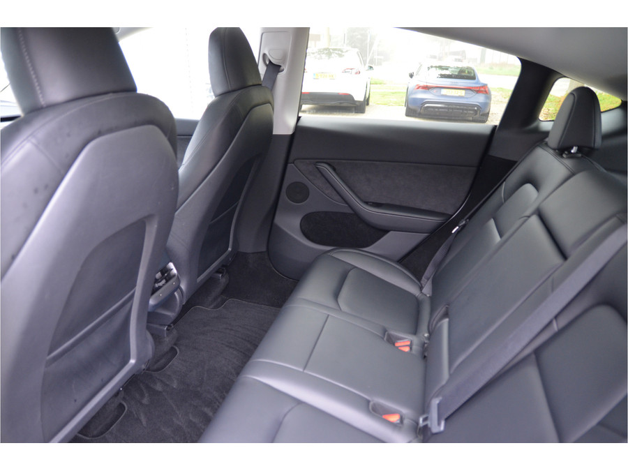 Tesla Model Y RWD 58 kWh