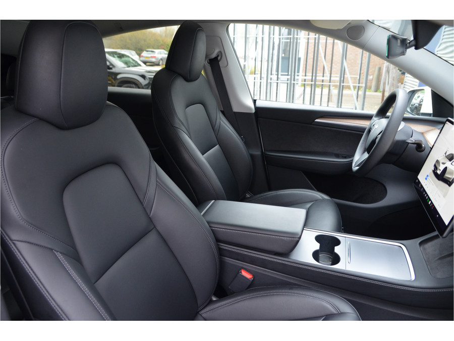 Tesla Model Y RWD 58 kWh