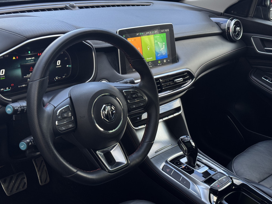 MG EHS 1.5 TGDI Luxury