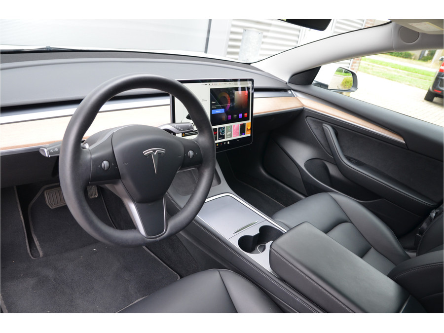 Tesla Model 3 Long Range AWD 75 kWh