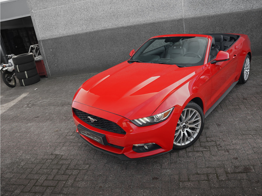 Ford Mustang Convertible 2.3L EcoBoost 317pk