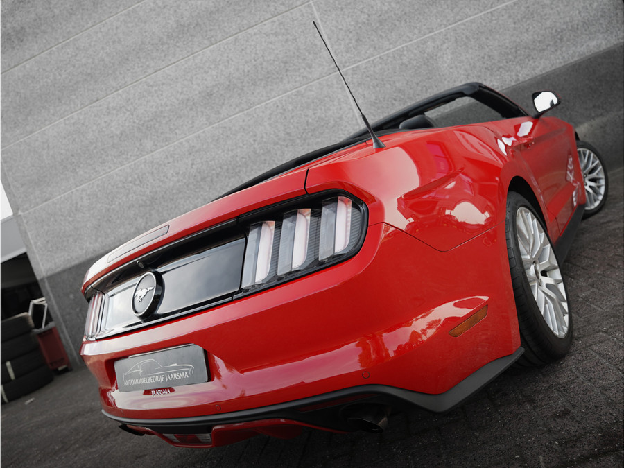 Ford Mustang Convertible 2.3L EcoBoost 317pk