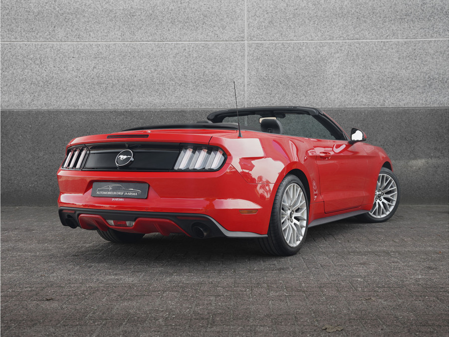 Ford Mustang Convertible 2.3L EcoBoost 317pk